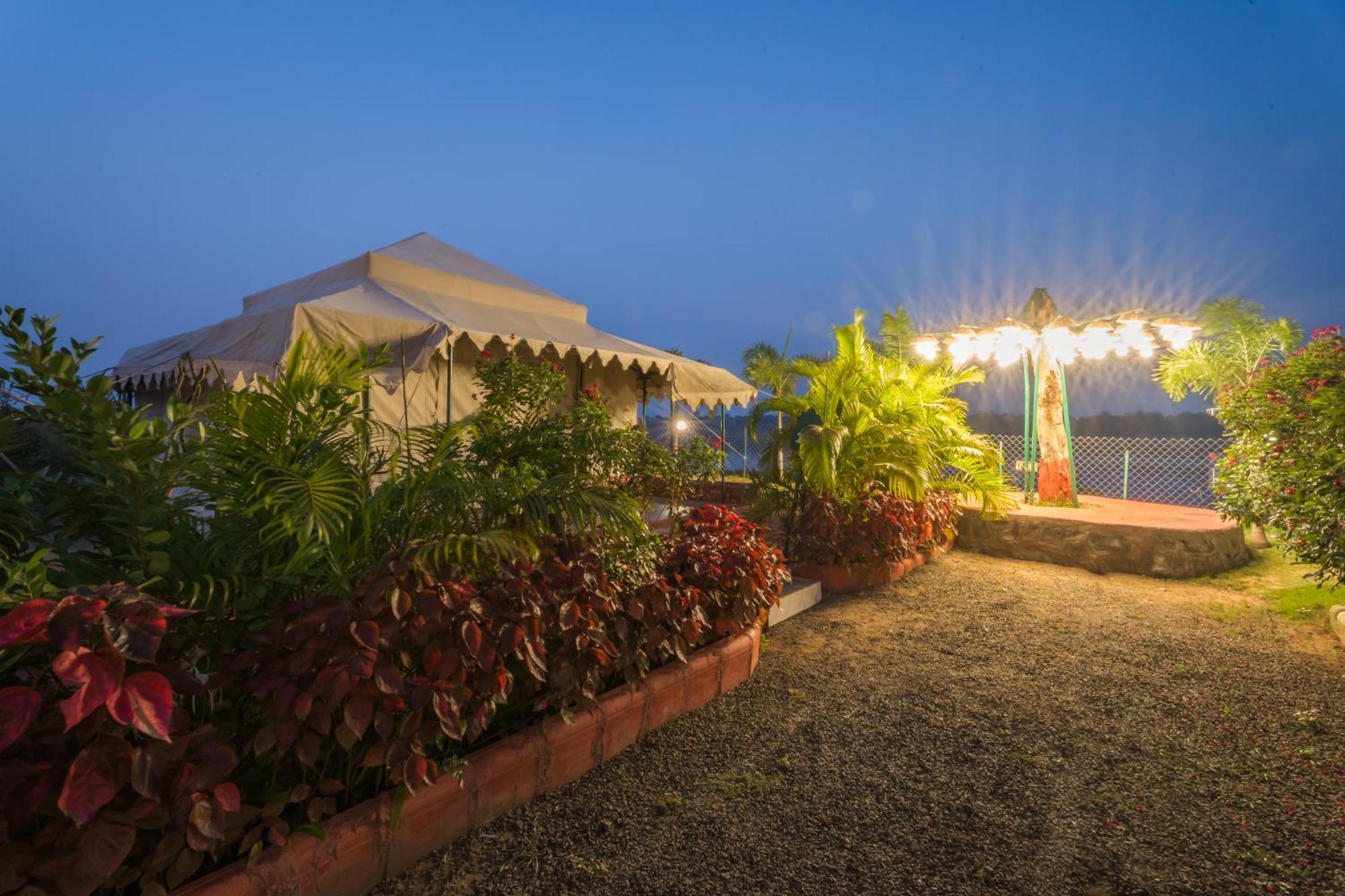 Riverview Tent Resort Kevadia Exterior photo
